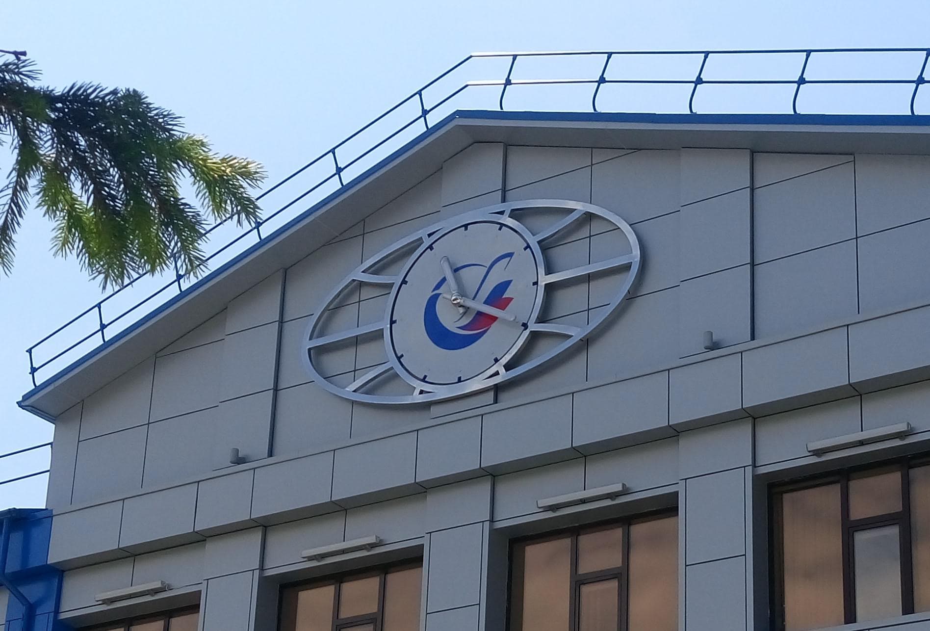 Часы на фасад здания «Транснефть»